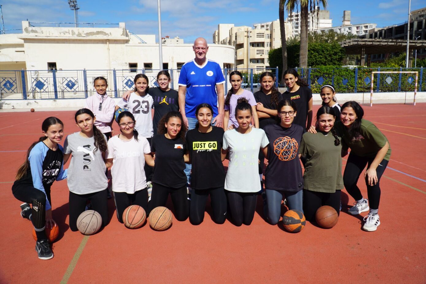 Ehemaliger Basketball–Bundesliga–Trainer bietet einen Basketball Workshop für die DSBA